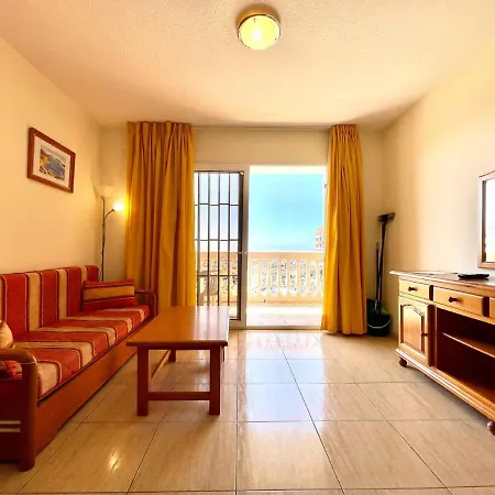 Apartment Family Studio, Wifi, Heated Pool, Tenerife South *