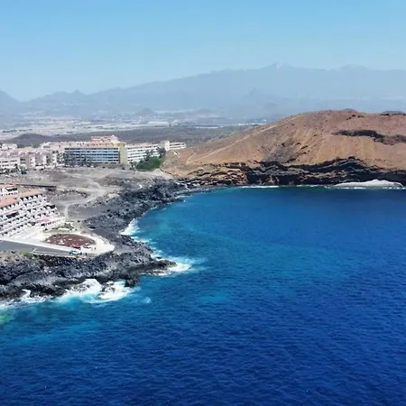 Family Studio, Wifi, Heated Pool, Tenerife South