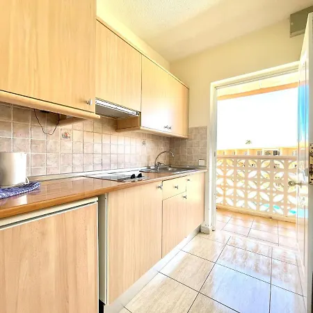 Family Studio, Wifi, Heated Pool, Tenerife South Apartamento Costa del Silencio