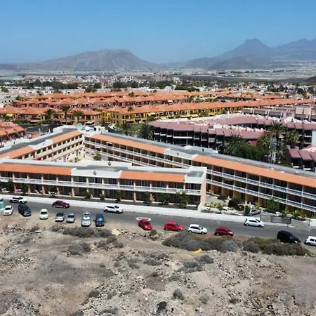 Family Studio, Wifi, Heated Pool, Tenerife South Apartamento