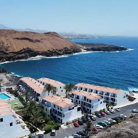 Family Studio, Wifi, Heated Pool, Tenerife South Costa del Silencio