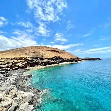 Family Studio, Wifi, Heated Pool, Tenerife South * Costa del Silencio